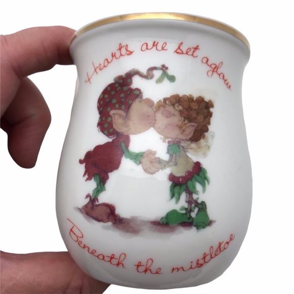 Vintage Designer's Collection Christmas Keepsake Candle Holder - Picture 1 of 7